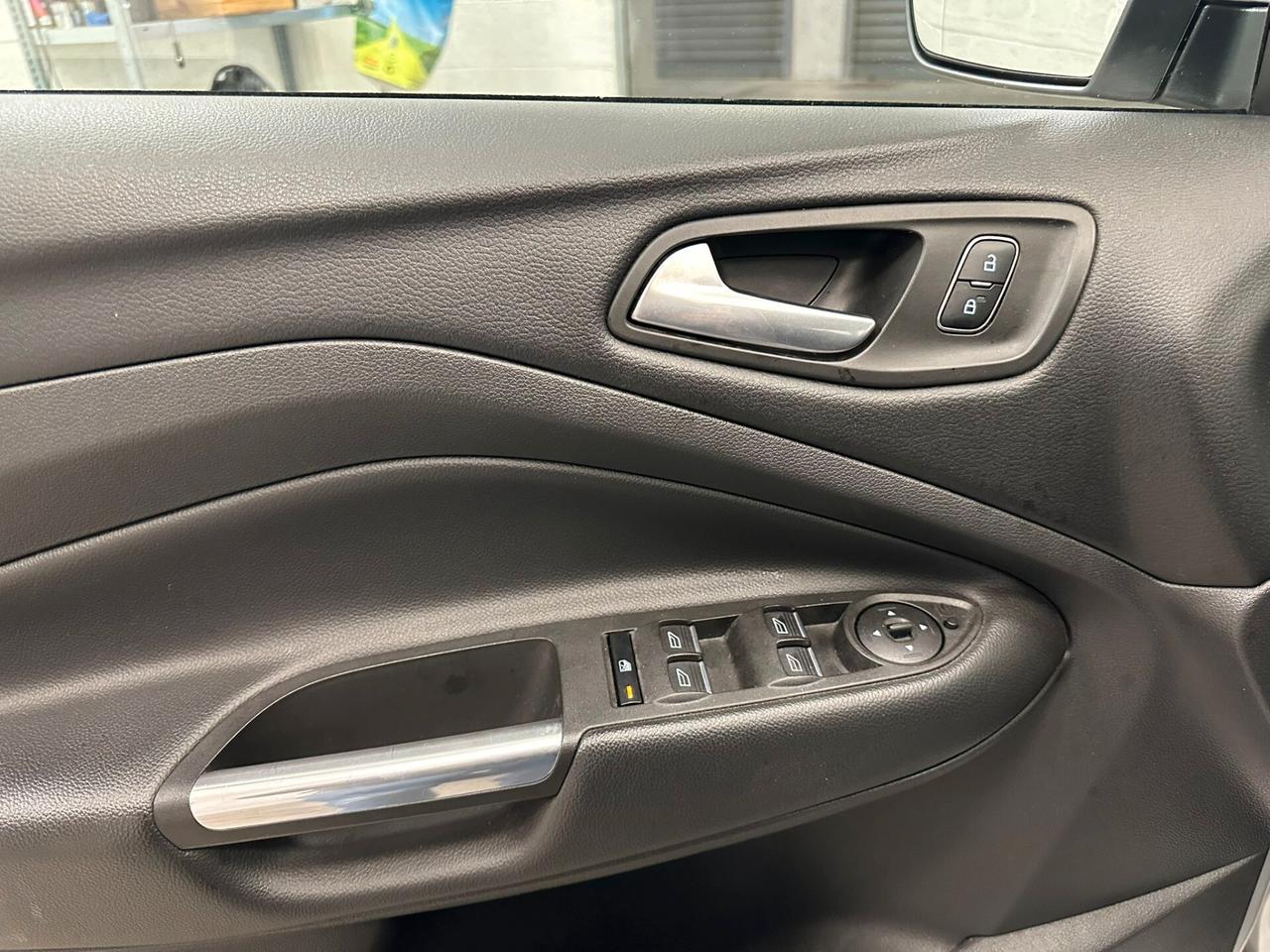 Ford Kuga 2.0 TDCI 120 CV S&S 2WD Business