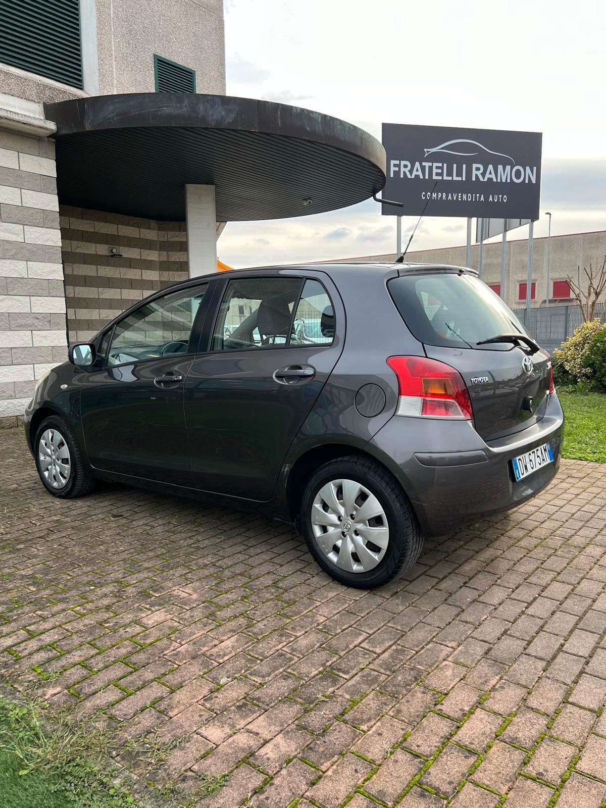 Toyota Yaris 1.3 5 porte