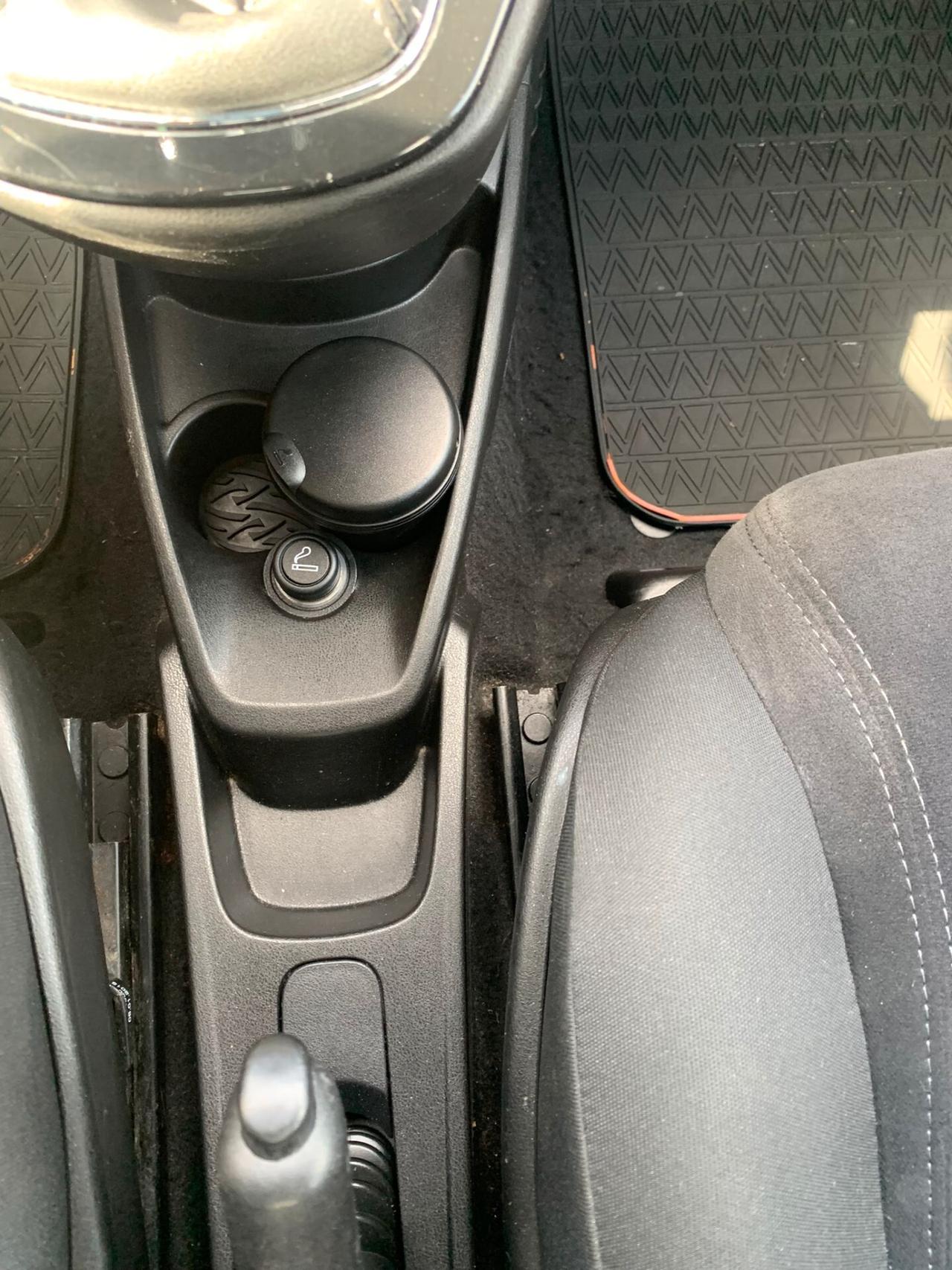 Lancia Ypsilon 1.2 69 CV 5 porte Gold