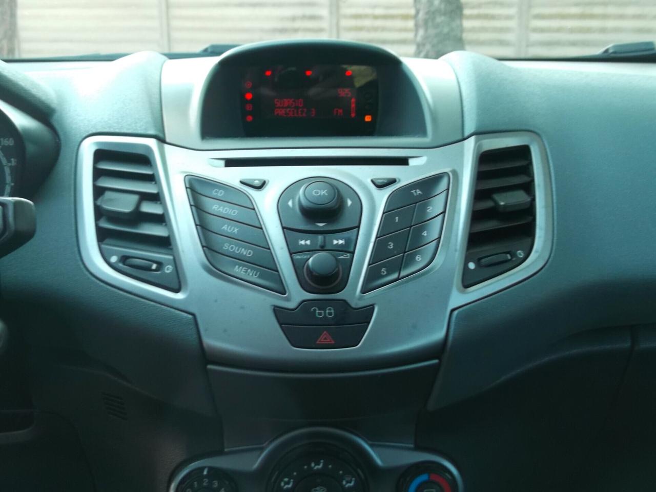 Ford Fiesta 1.2 Benzina Neopatentati 2009