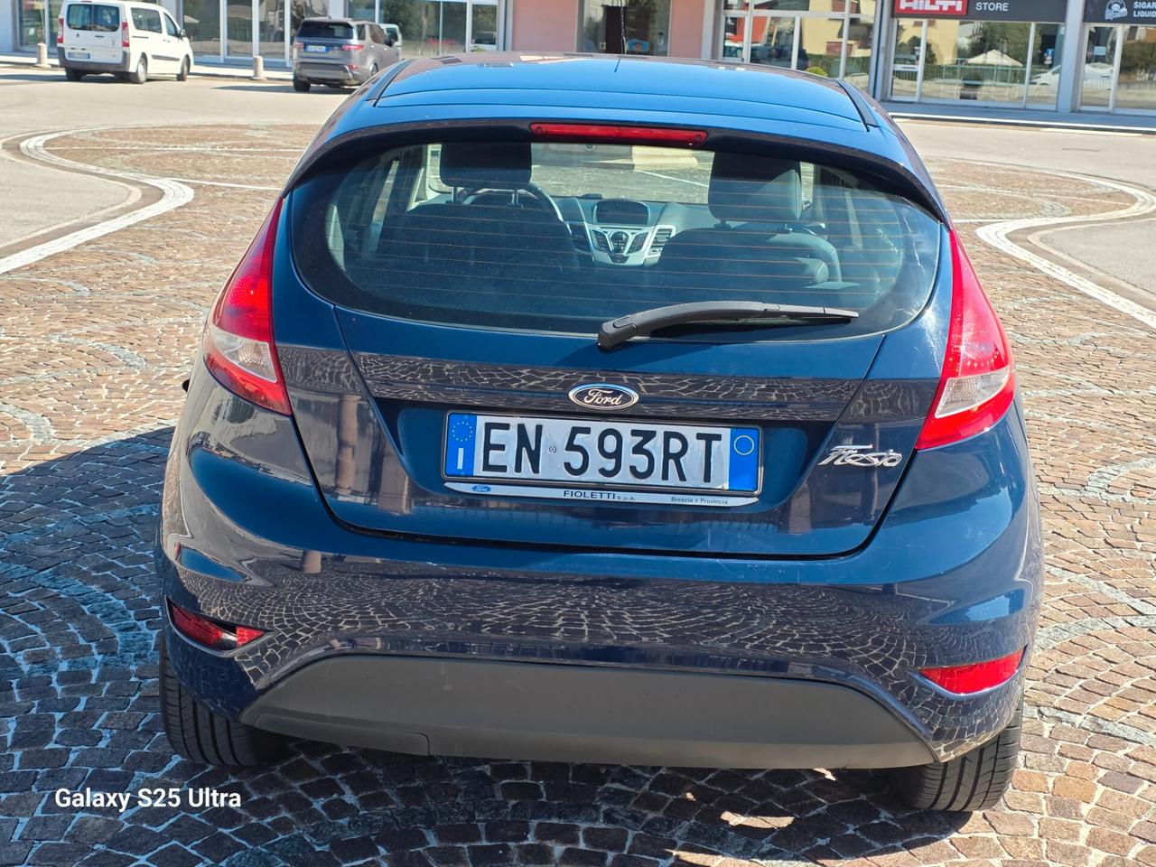 Ford Fiesta 1.4 TDCi 70CV 5 porte Titanium