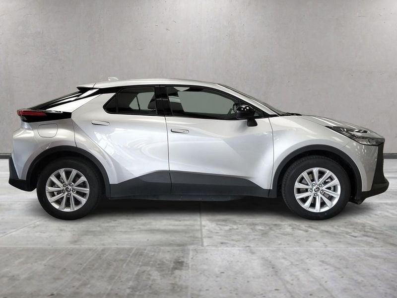 Toyota C-HR Plug-in Hybrid 220 Active