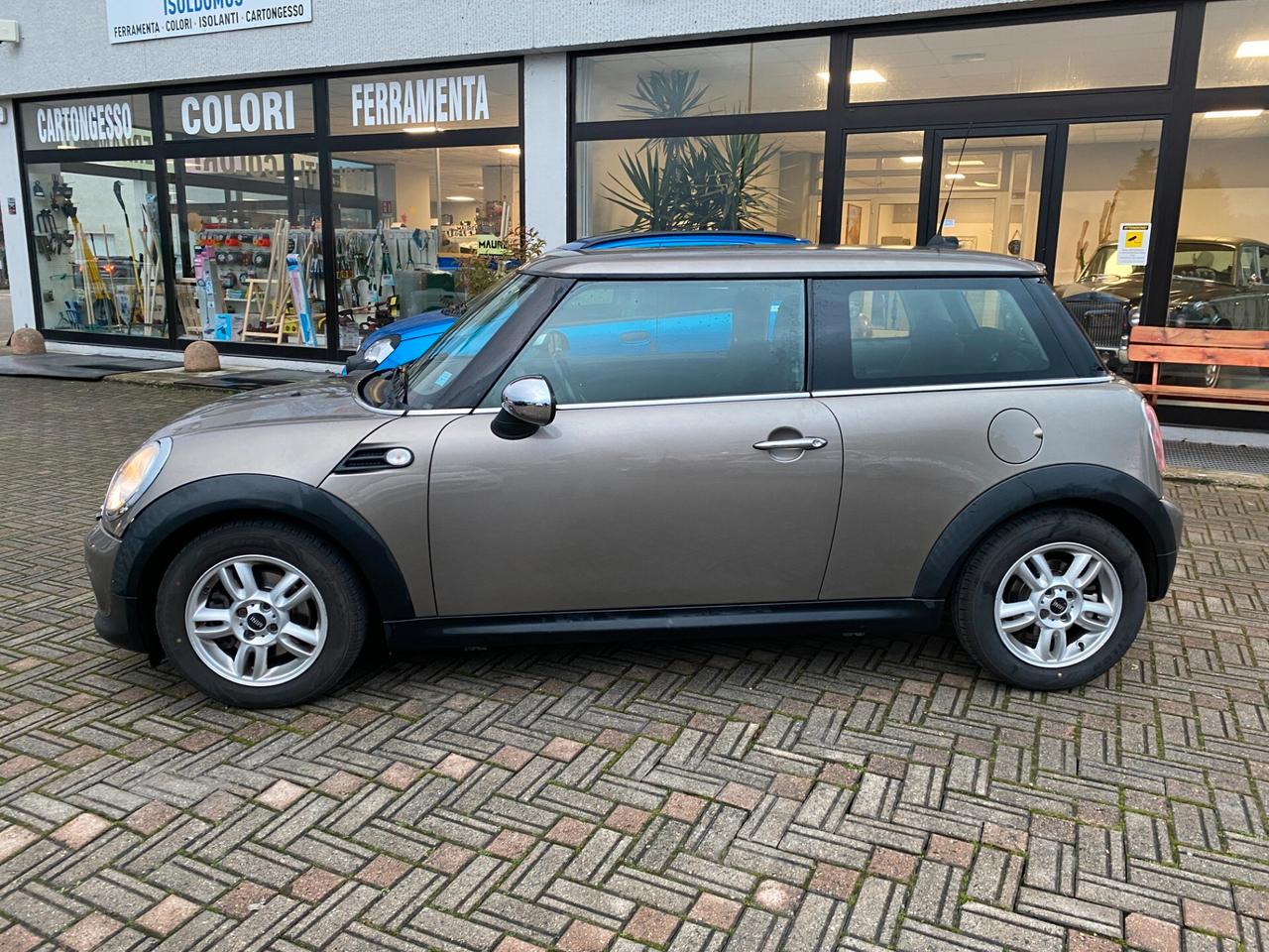 Mini 1.6 16V One (55kW)