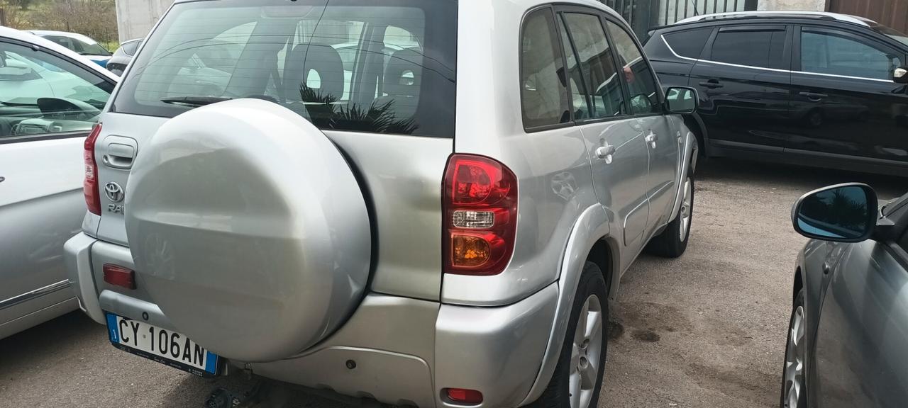 Toyota RAV 4 RAV4.com 2.0 Tdi D-4D cat 5 porte Sol