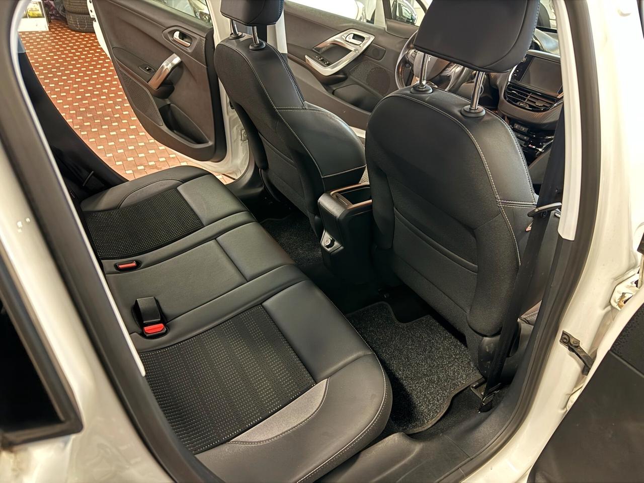 Peugeot 2008 PureTech 82 Allure - UNICO PROPRIETARIO