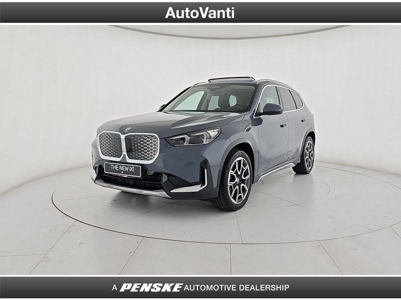 BMW iX1 eDrive 20 X-Line