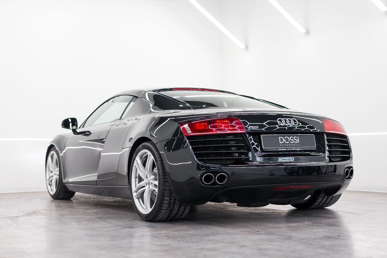 Audi R8 4.2 V8 FSI quattro R tronic IVA ESPOSTA