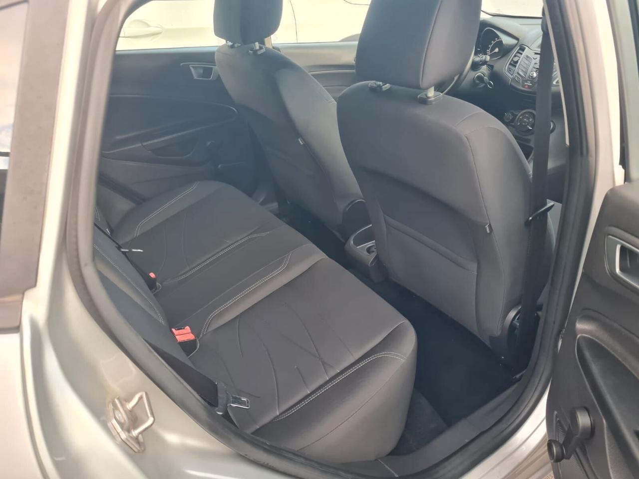 Ford Fiesta 1.2 60CV 5 porte Black & White Edition