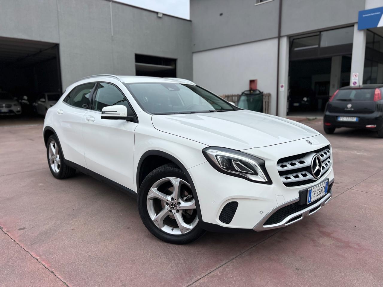 Mercedes-benz GLA 200 d Automatic Premium