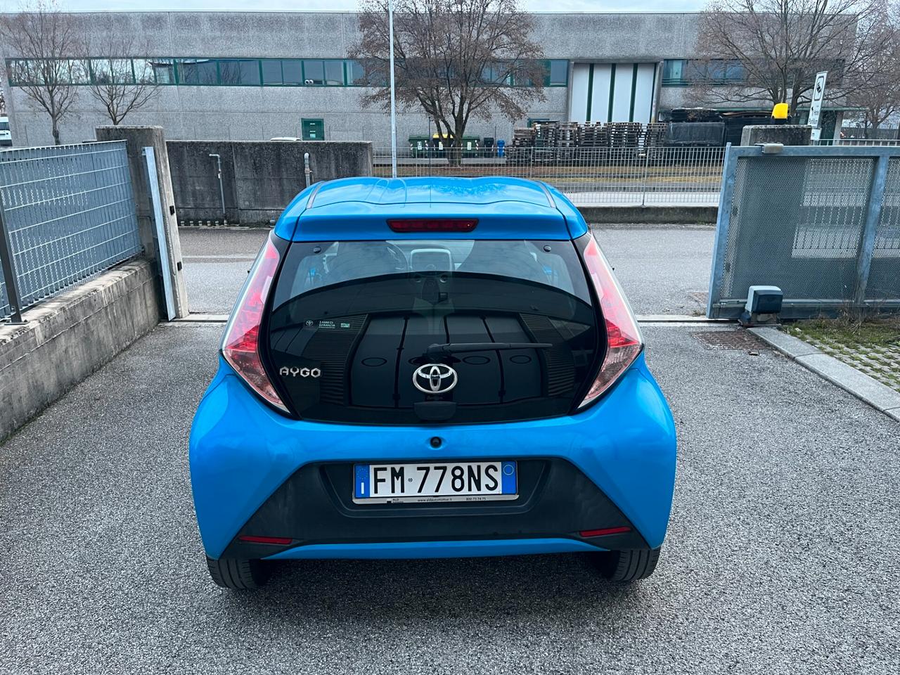 Toyota Aygo 1.0 VVT-i 69 CV 5 porte x-cool TSS