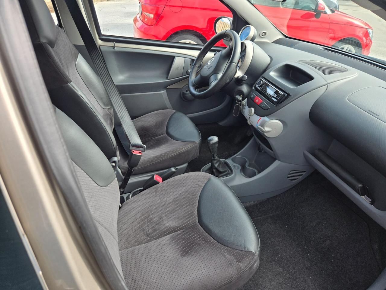 Toyota Aygo 1.0 12V VVT-i 5 porte Griffe