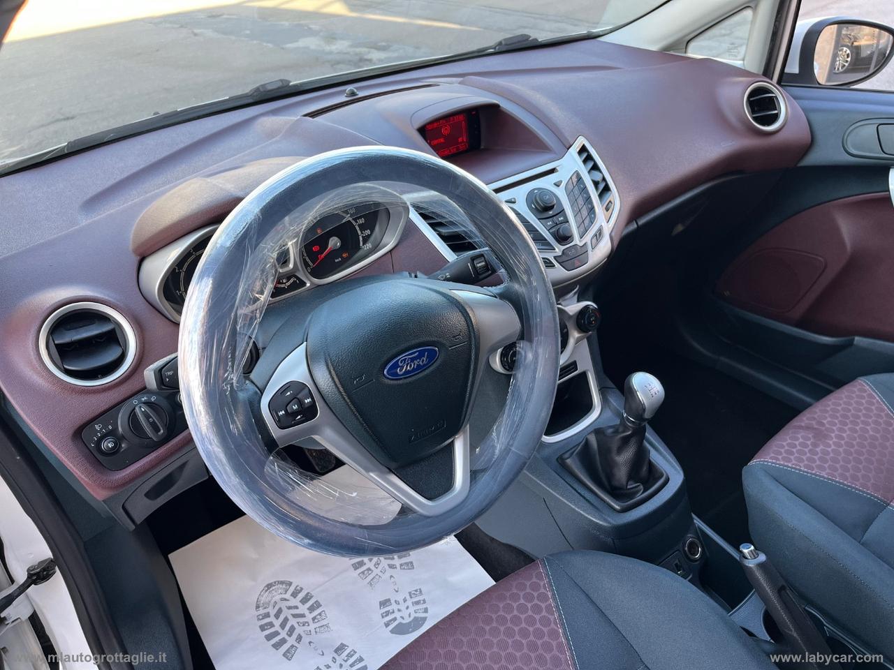 FORD Fiesta 1.2 82 CV 5p. Titanium