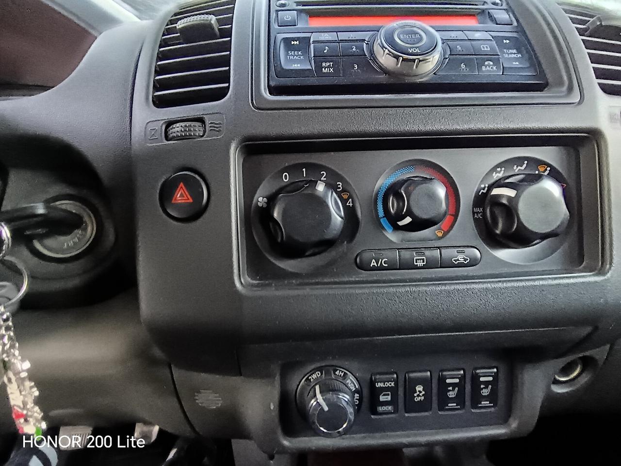 NISSAN Navara 2.5 dCi 190CV 4 porte Double Cab