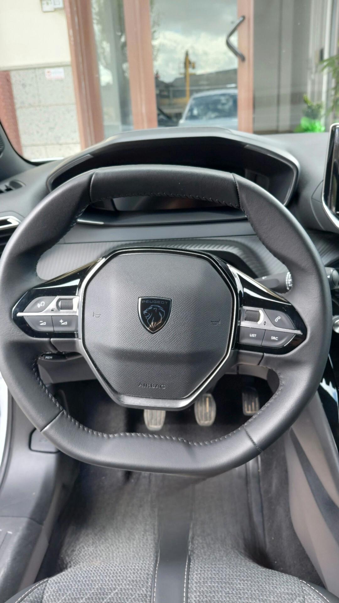 Peugeot 2008 PureTech 100 S&S Allure