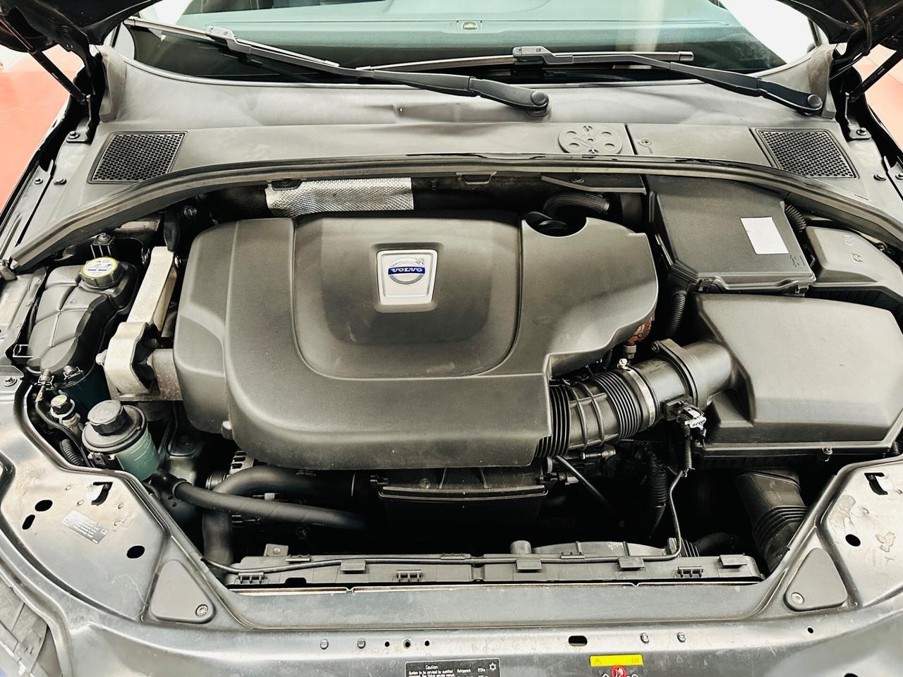 Volvo XC70 D5 215cv AWD Geartronic Summum MY12