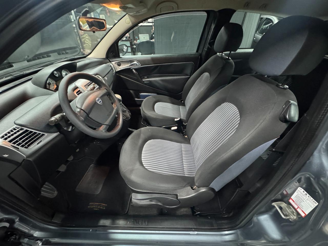 Lancia Ypsilon 1.2 Oro Neopatentati