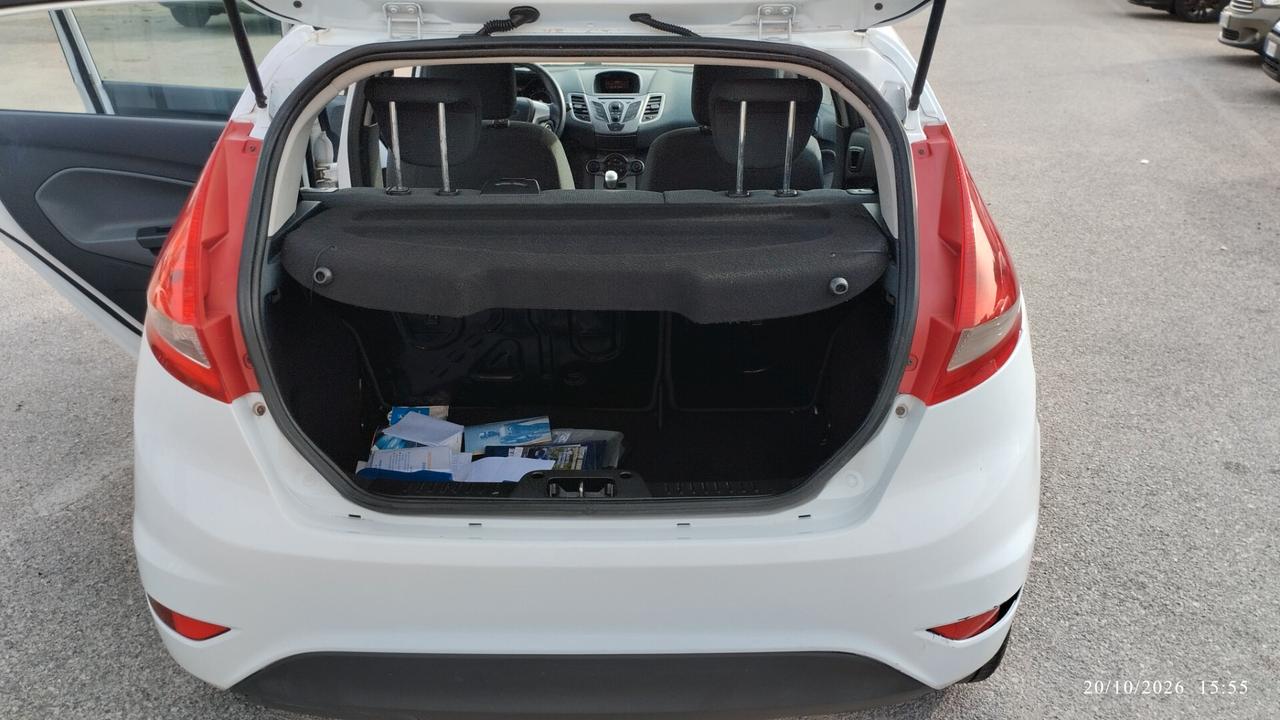 Ford Fiesta 1.4 TDCi 70CV 5 porte Titanium