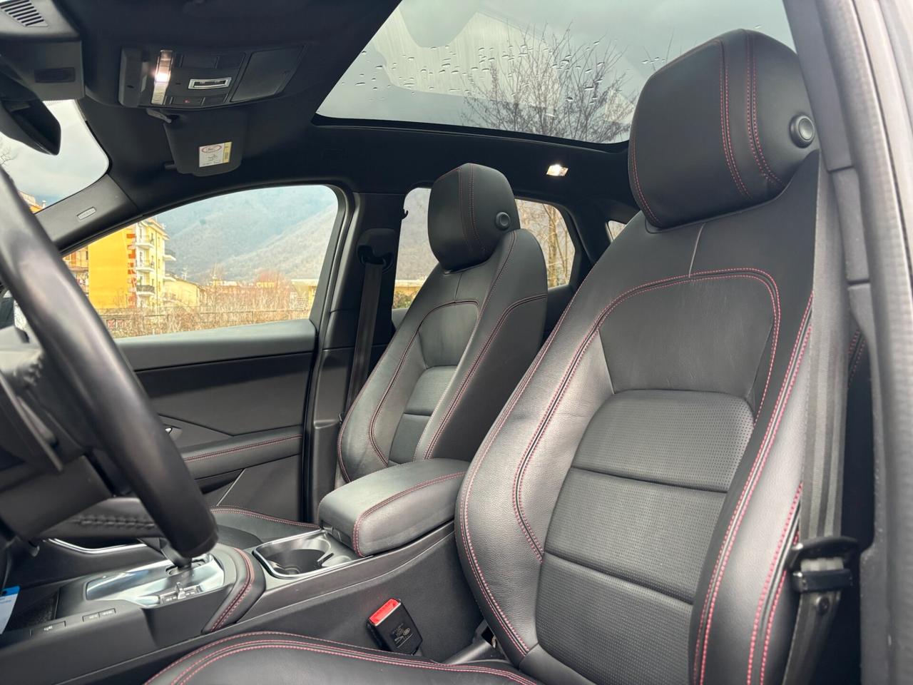 Jaguar E-Pace 2.0D 150 CV AWD aut. Chequered Flag FULL-TETTO