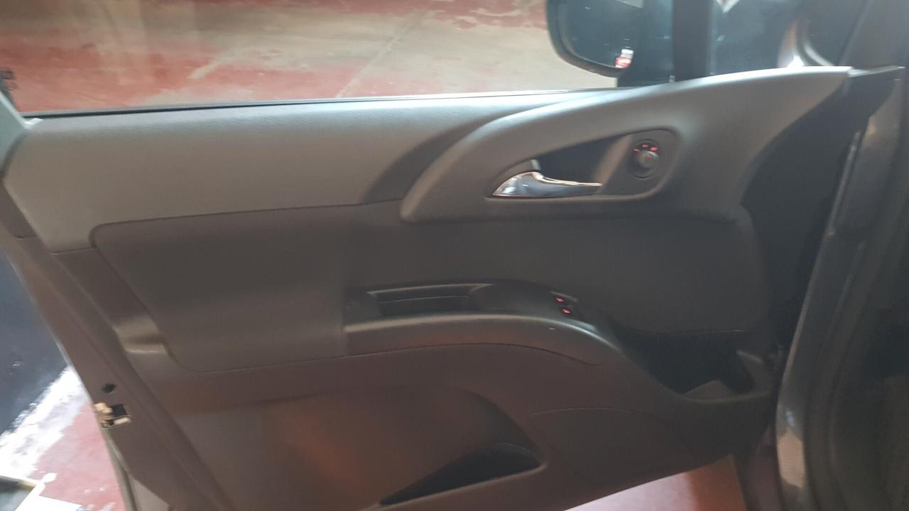 Opel Meriva CATENA E FRIZIONE NUOVE!!!