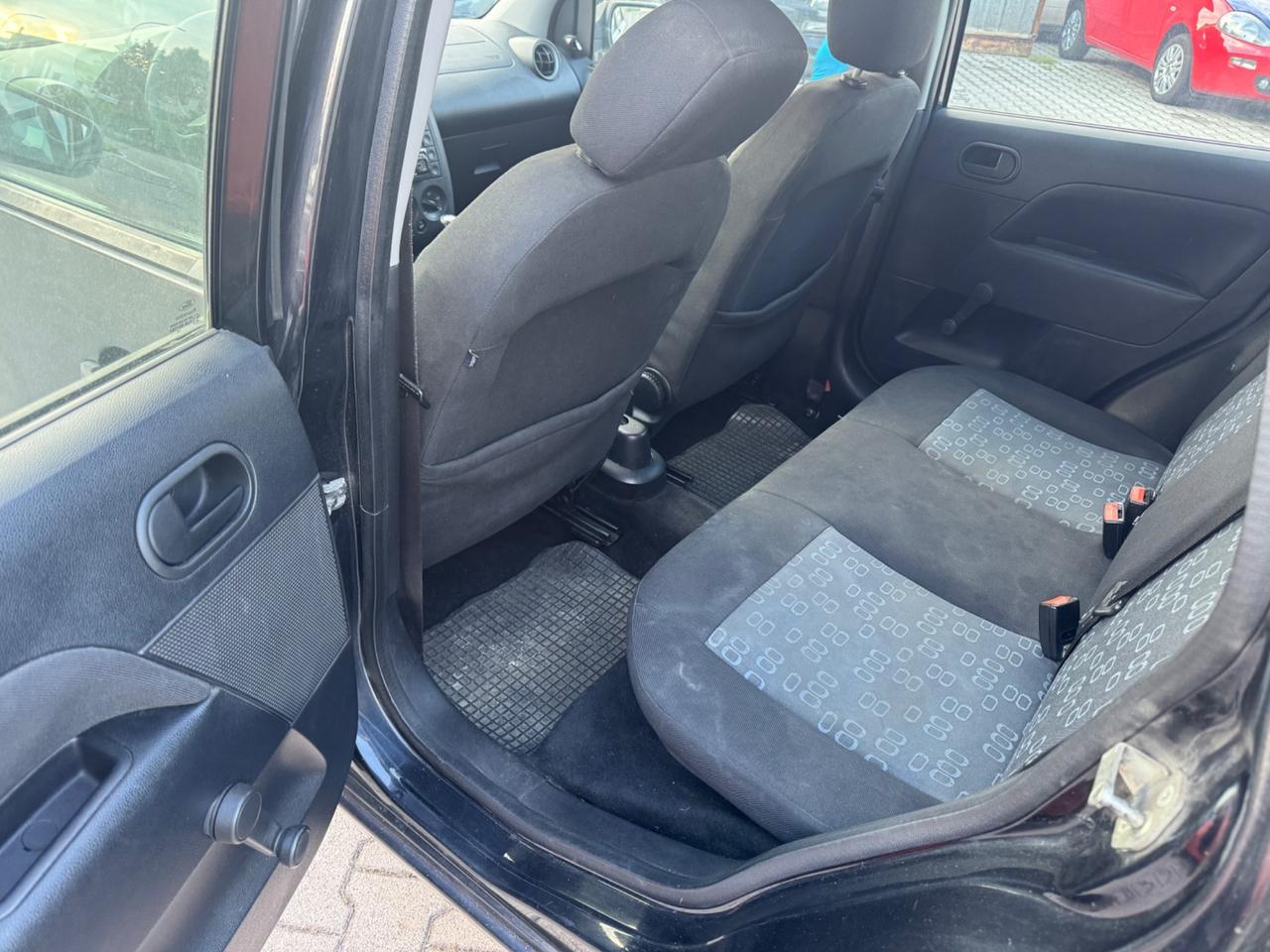 Ford Fiesta 1.2 16V 5p. Ghia