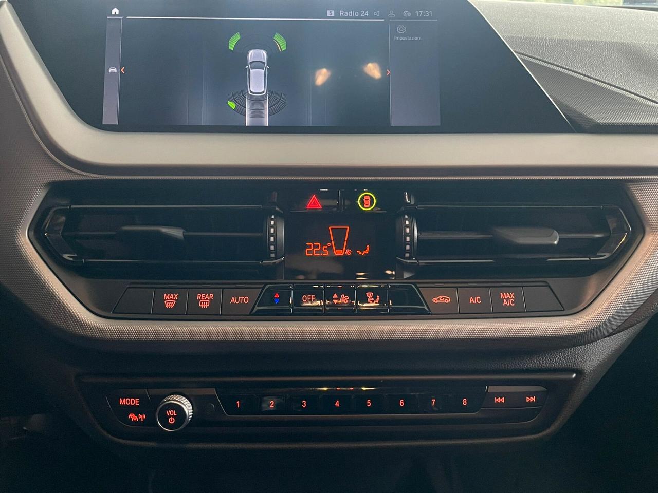 BMW 116d SPORT AUT 116cv *COCKPIT*