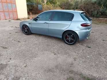Alfa Romeo 147 Mjt