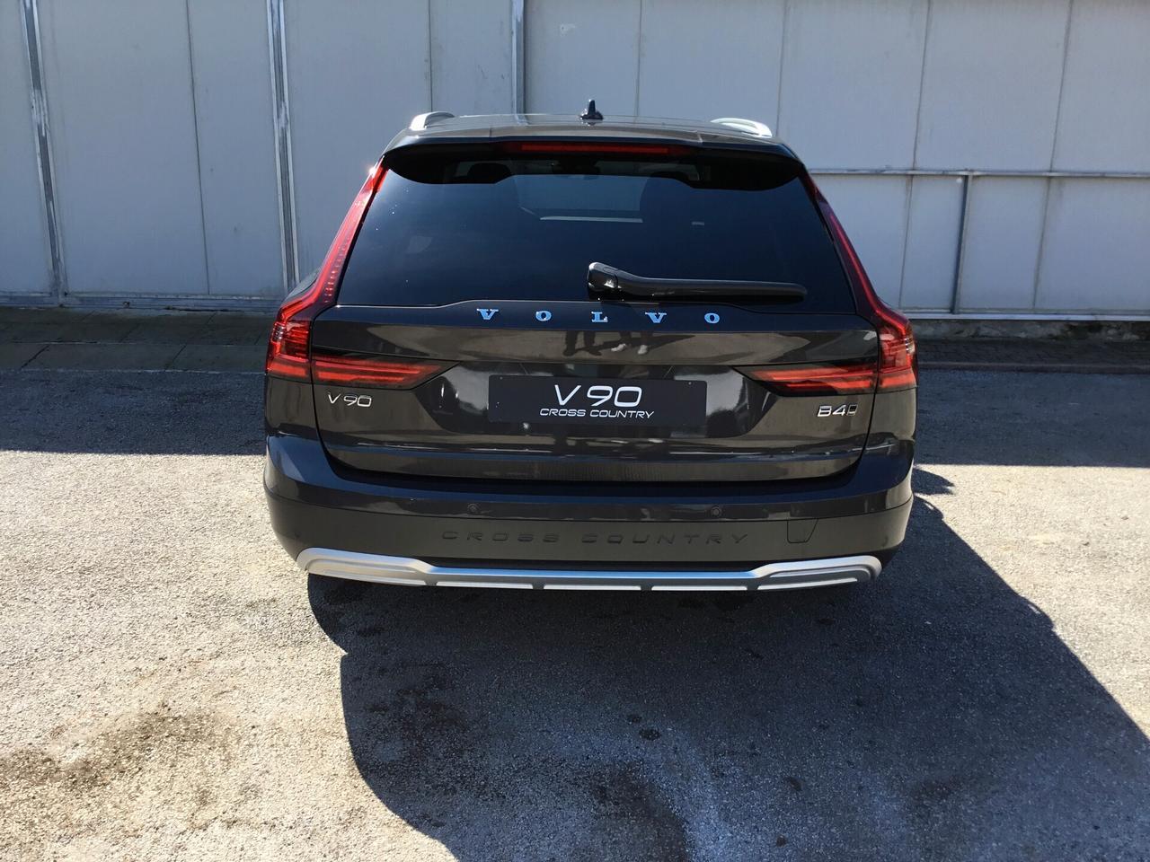 Volvo V90 Cross Country B4 (d) AWD automatico Ultimate