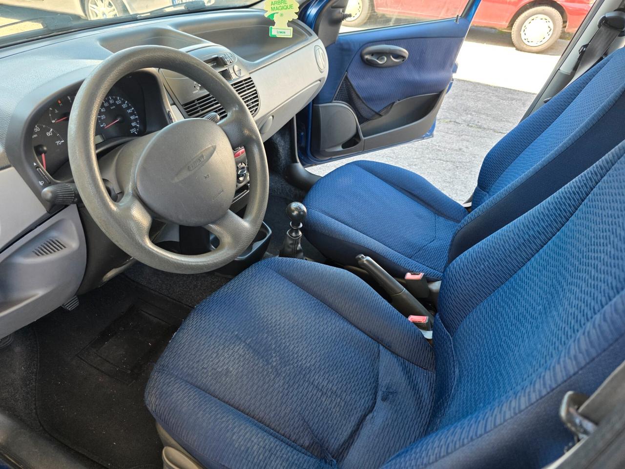 Fiat Punto 1.2i cat 5 porte ELX con 199.000km Neopatentati ok