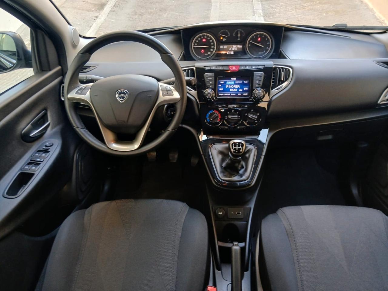 Lancia Ypsilon 1.2 69 CV 5 porte S&S Gold