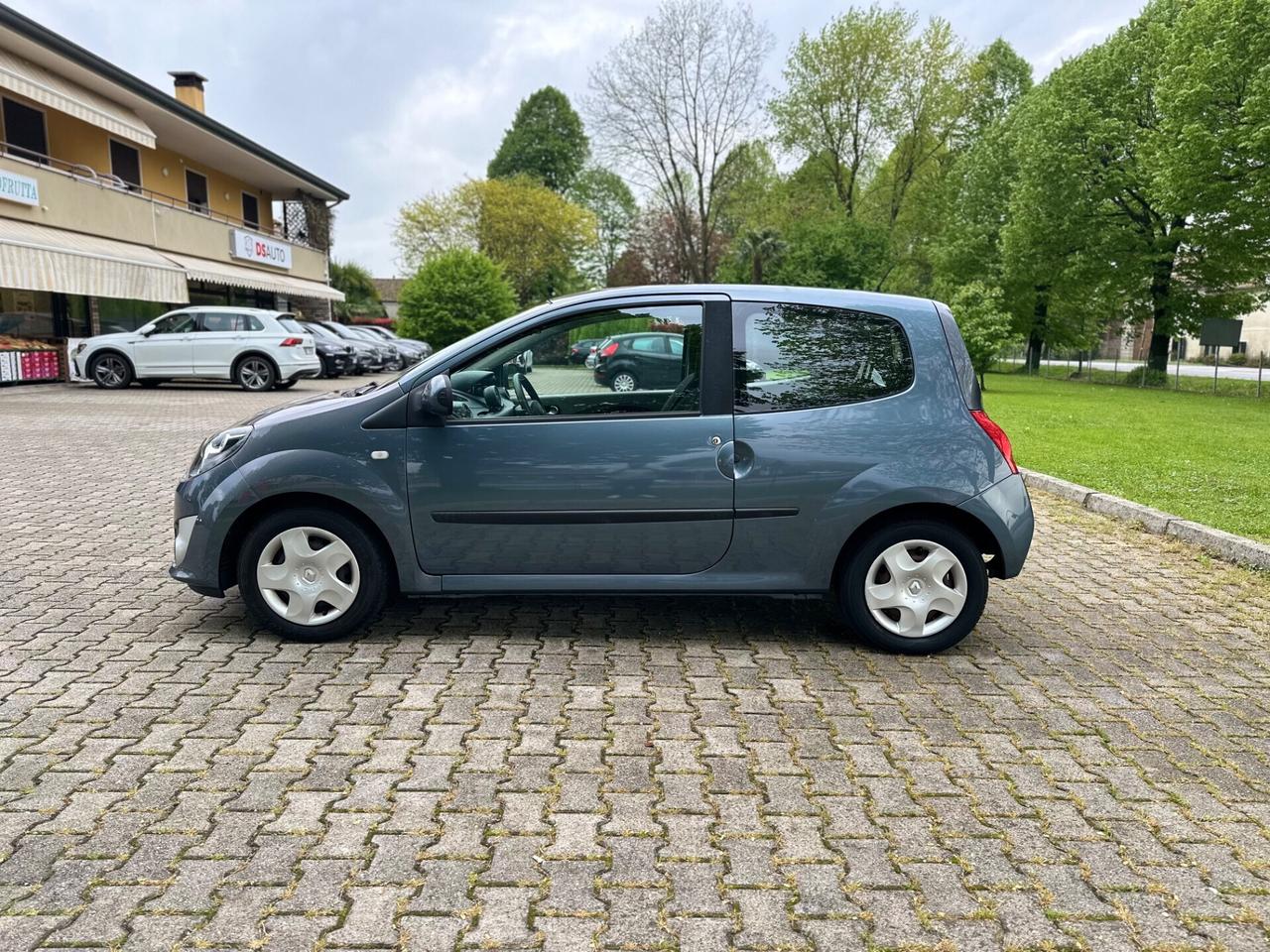 Renault Twingo 1.2 16V Quickshift Initiale NEOPATENTATI