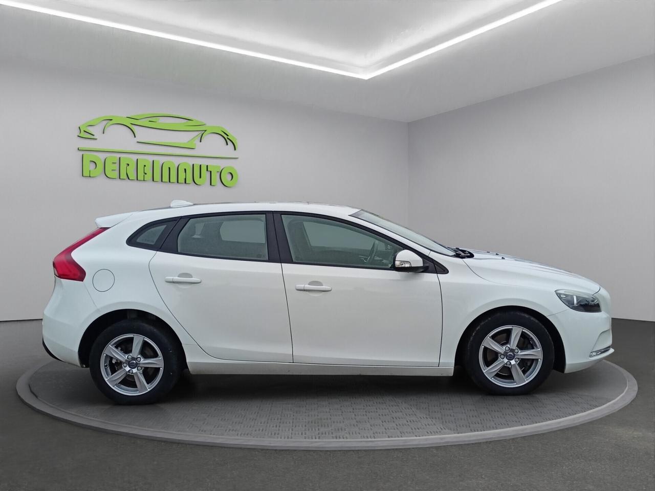 Volvo V40 D2