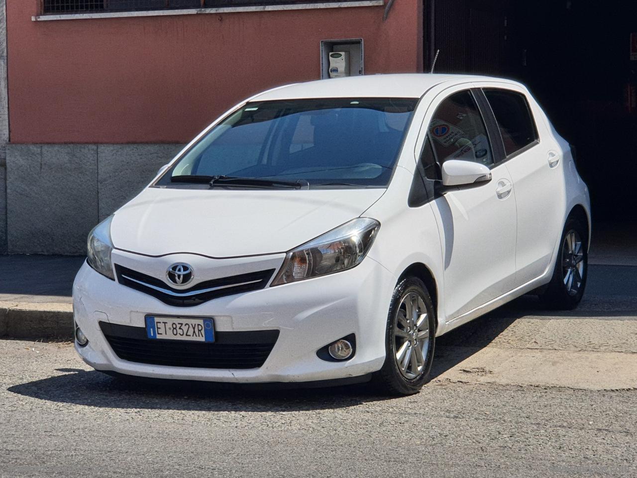 TOYOTA Yaris 1.0 5p. Lounge