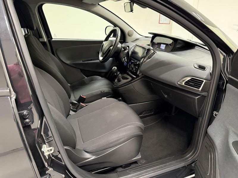 Lancia Ypsilon Ypsilon 1.0 FireFly 5Pt S&S Hybrid Ecochic Gold