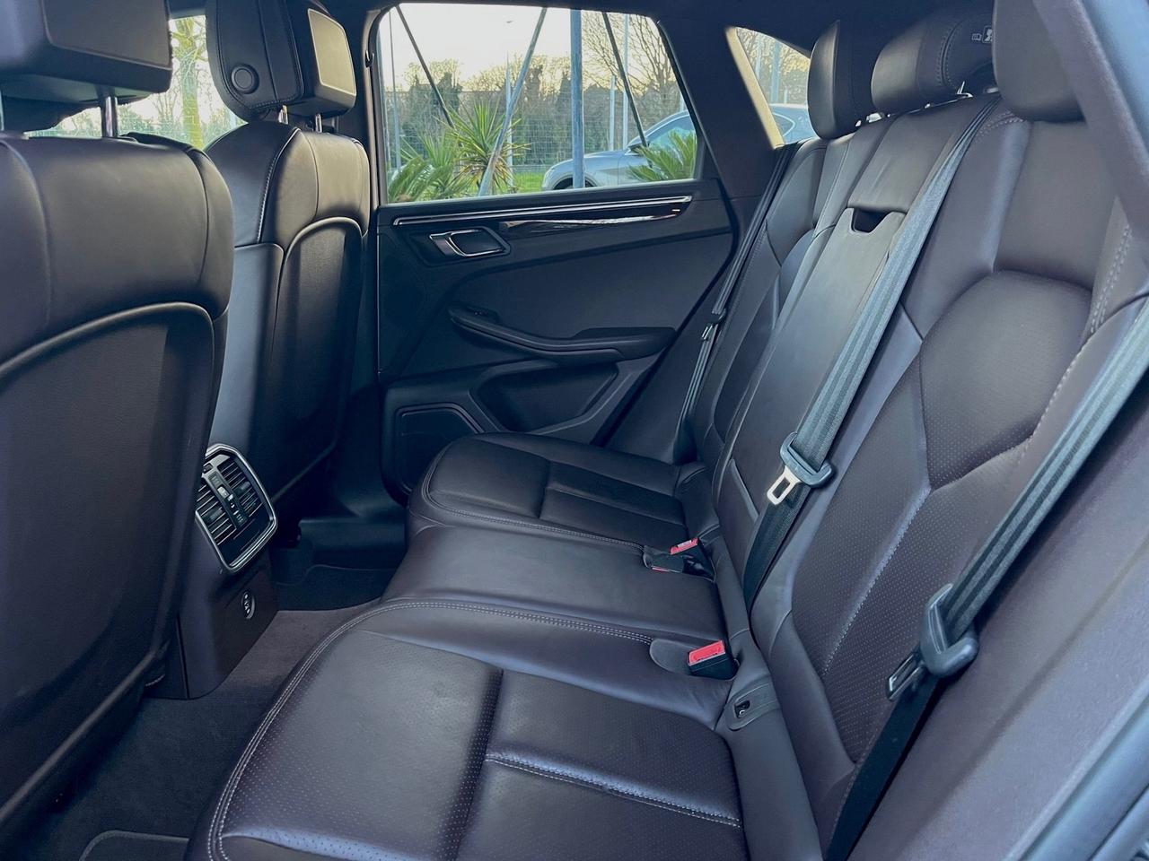 Porsche Macan iva inclusa pelle cocoa cerchio 21 scarichi