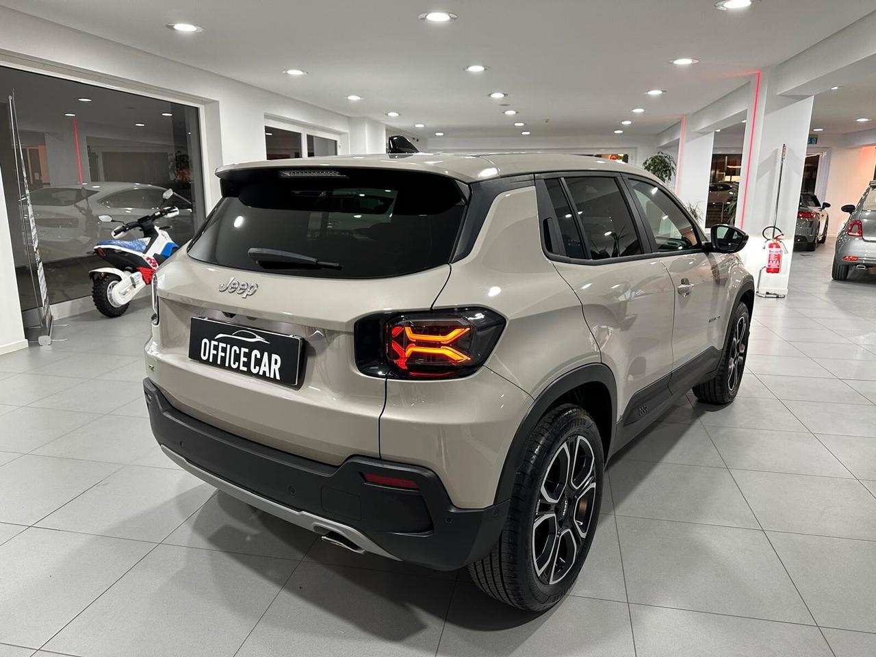 Jeep Avenger 1.2 Turbo 100 CV MHEV Summit