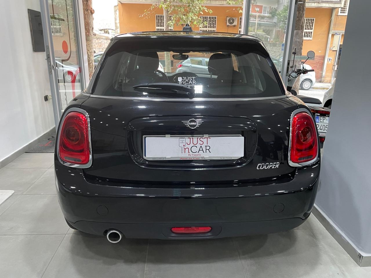 Mini Cooper 1.5 Twin turbo automatico 136cv 2019