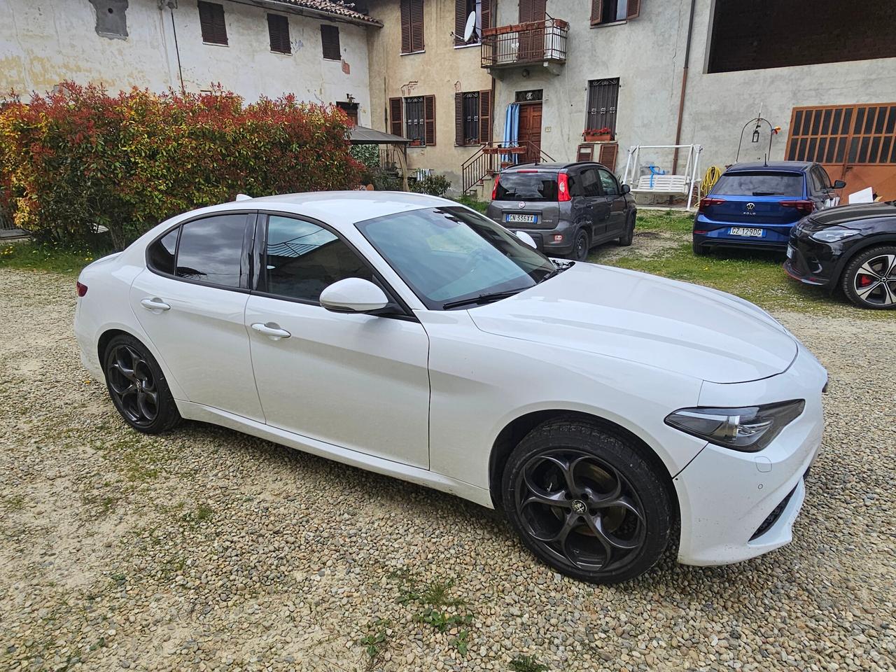 Alfa Romeo Giulia 2.2 Turbodiesel 210 CV AT8 AWD Q4 Veloce