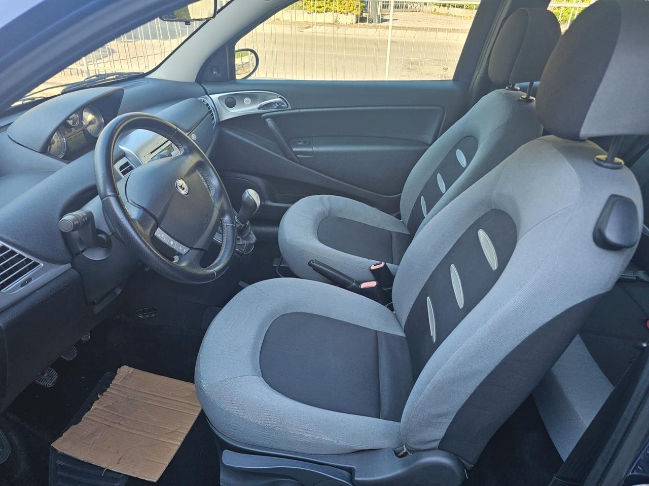 Lancia Ypsilon 1.3 MJT 75 CV