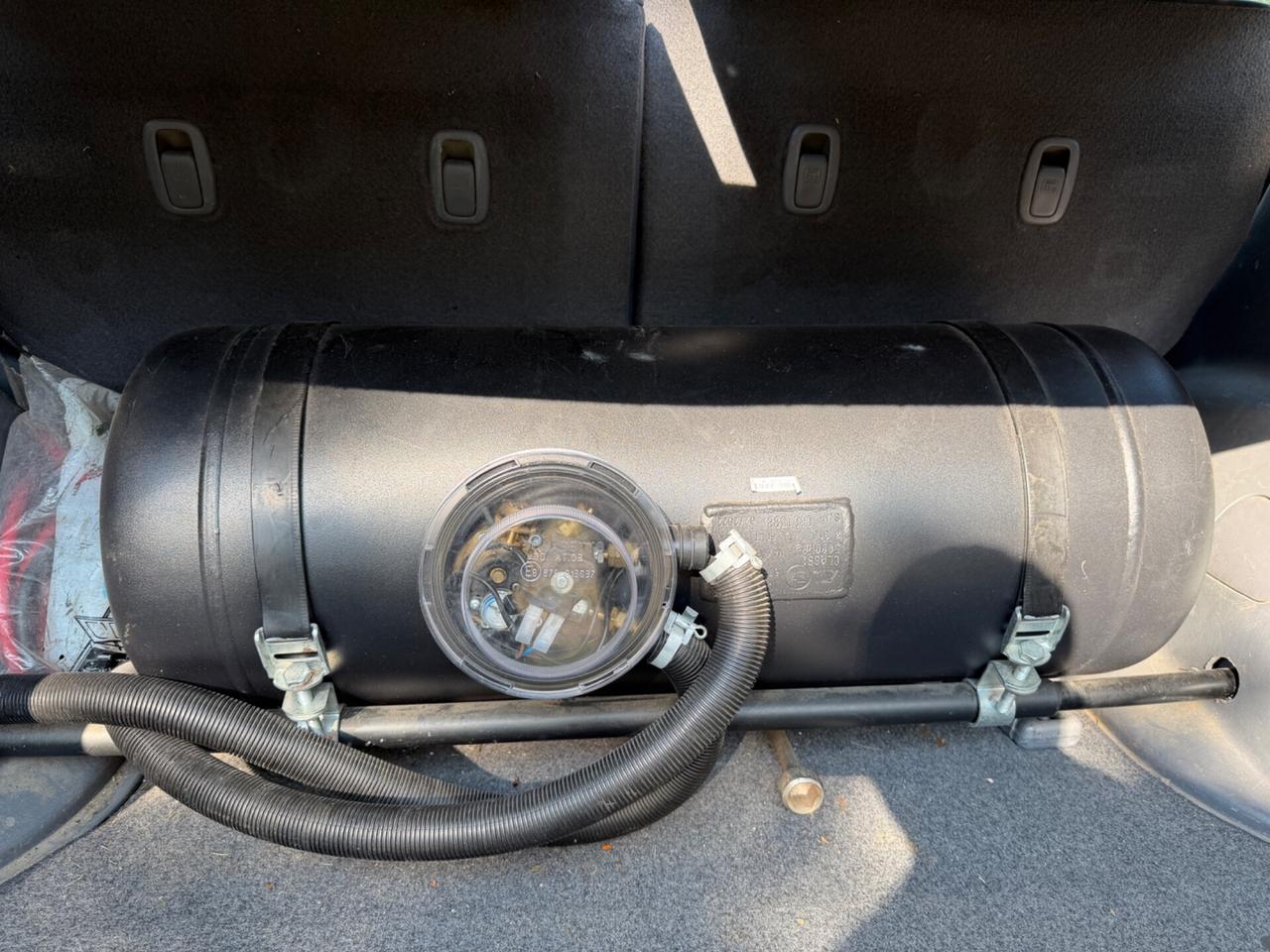 TOYOTA RAV4 2.0 16V BENZ-GPL 2032 4X4 UNI PROP