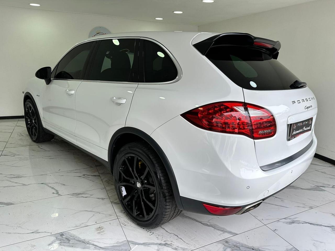 Porsche Cayenne 3.0 Diesel-TIPTRONIC-GARANTITO-2012