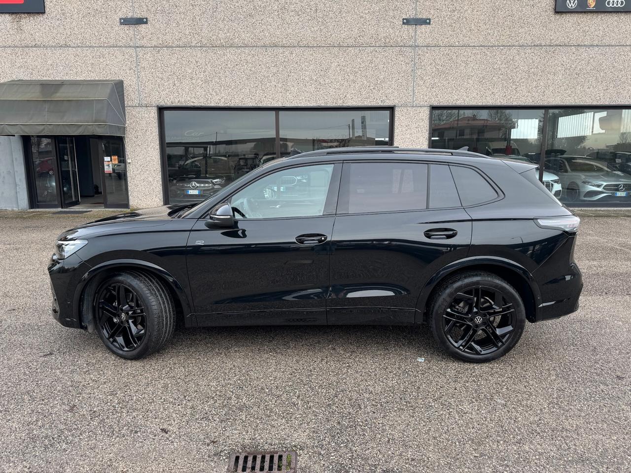 Volkswagen Tiguan 2.0 TDI 150 CV DSG R-Line plus GARANZIA VOLKSWAGEN