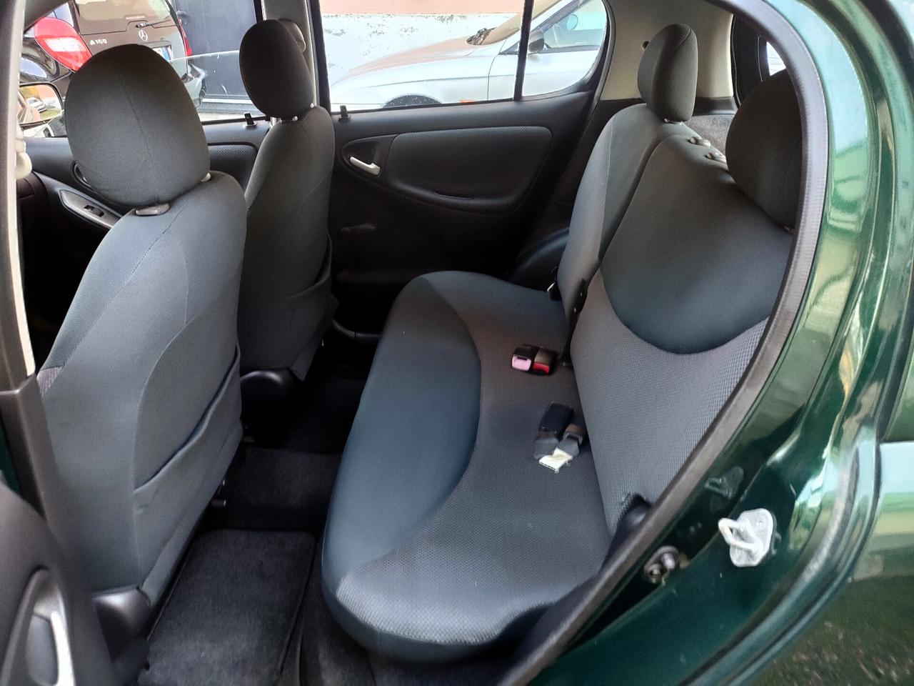 Toyota Yaris 1.4 tdi D-4D 5p Sol