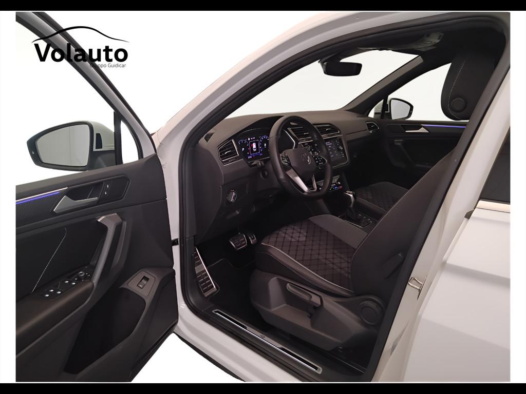 VOLKSWAGEN Tiguan II 2021 - Tiguan 1.5 tsi R-Line 150cv dsg