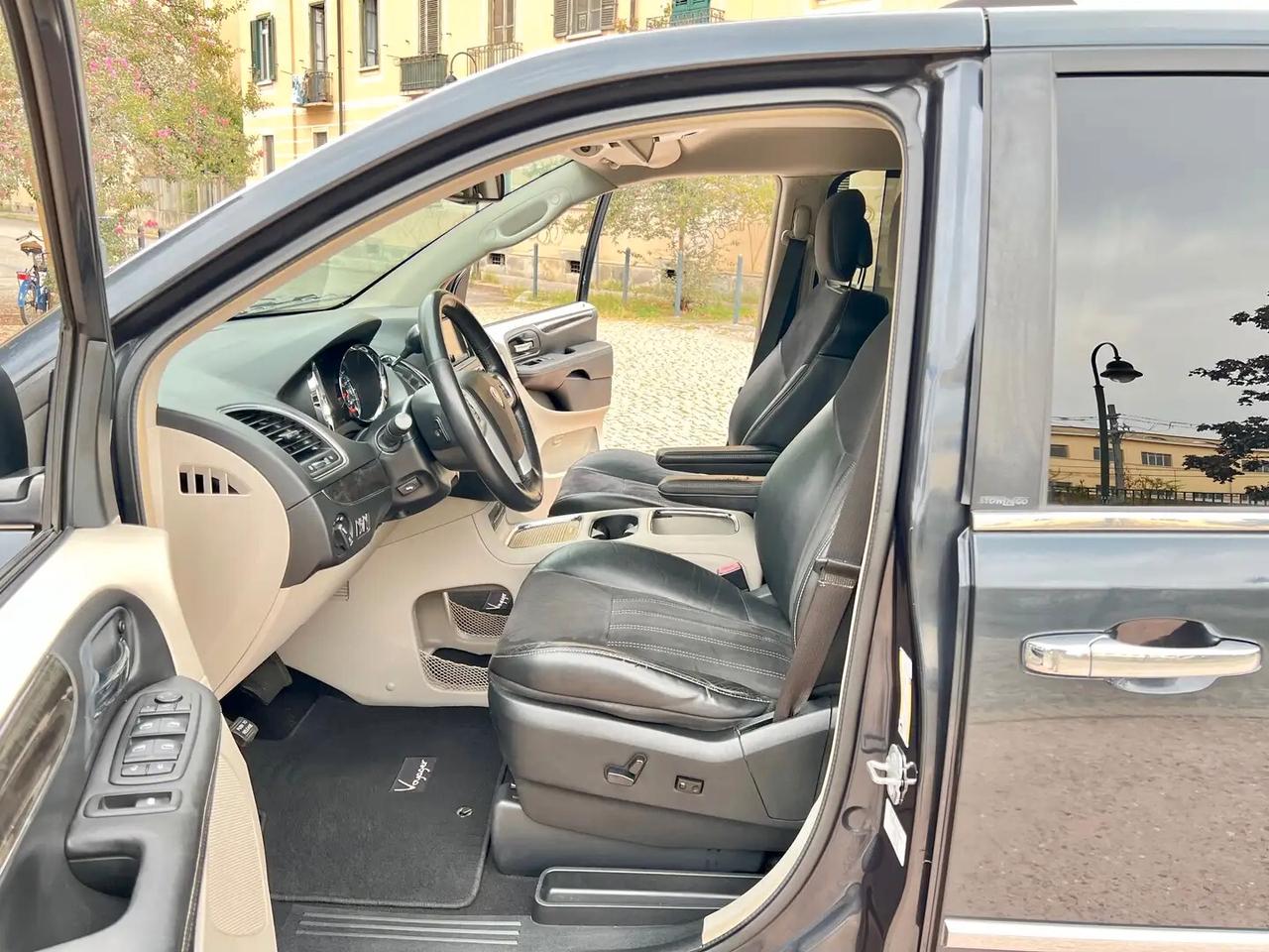 Lancia Voyager 2.8 Turbodiesel Platinum 177 CV