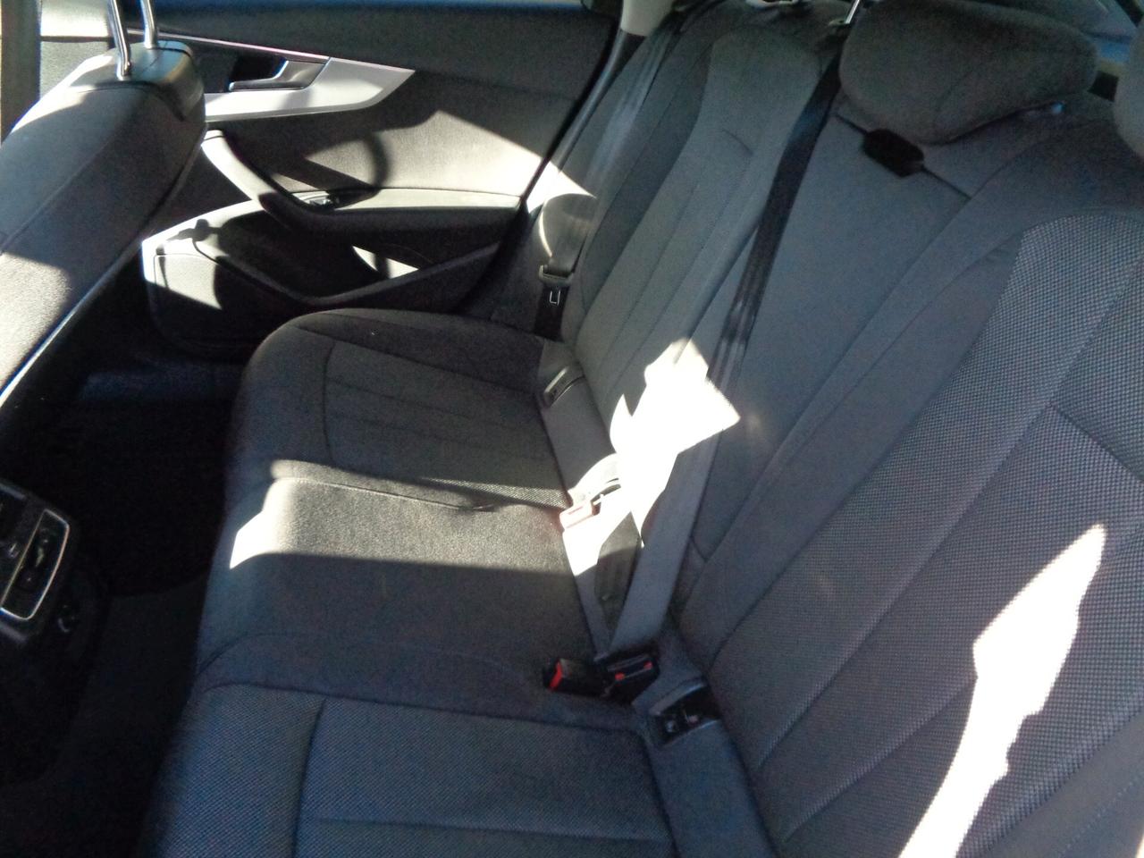 Audi A4 2.0 TDI 122 CV S tronic Business