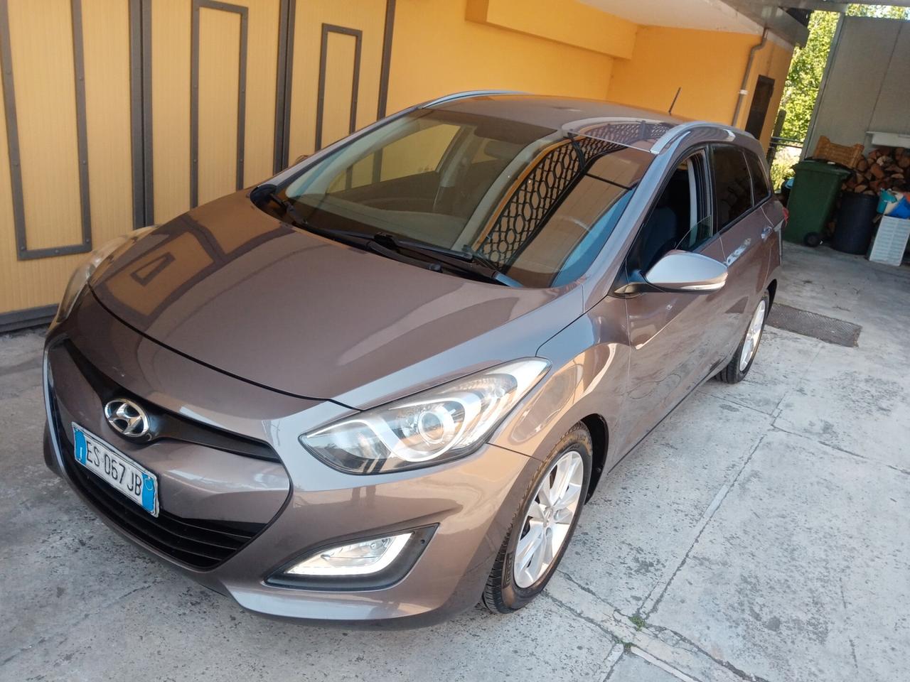 Hyundai i30 Wagon 1.6 CRDi Comfort 2013