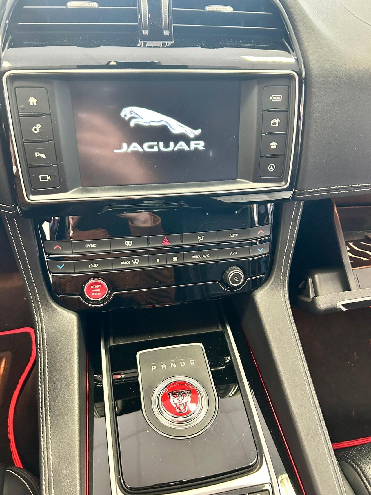 Jaguar F-Pace 2.0 D R-SPORT MOTORE NUOVO 2017