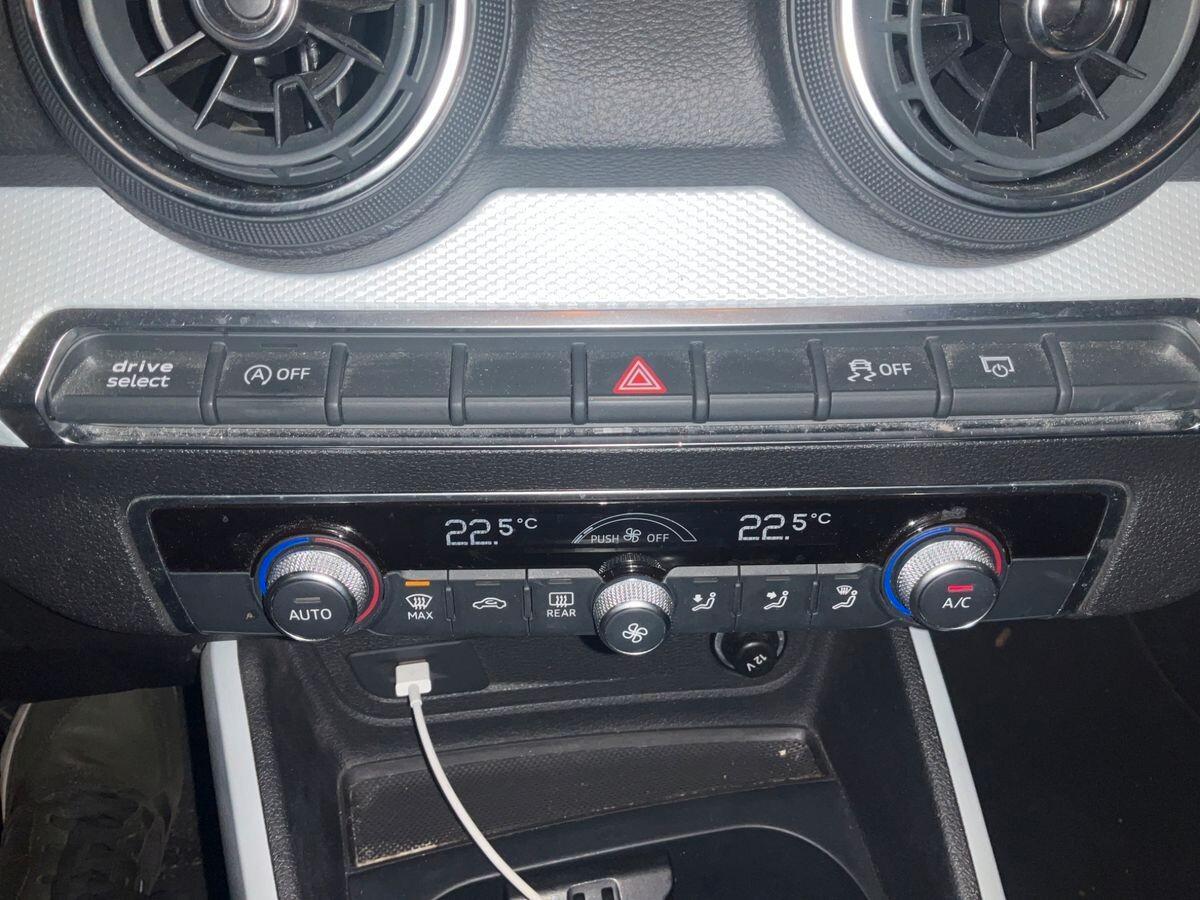 Audi Q2 30 TDI S TRONIC 116CV