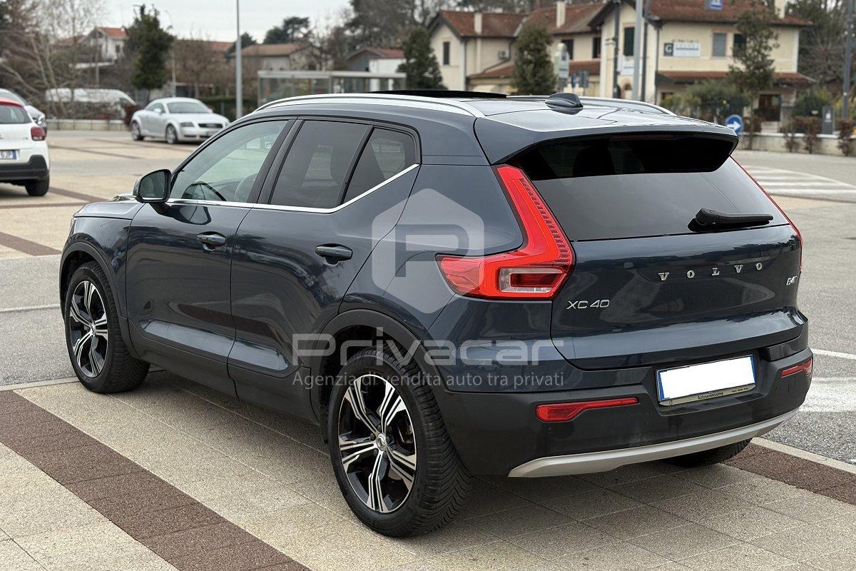VOLVO XC40 B4 AWD Geartronic Momentum Pro