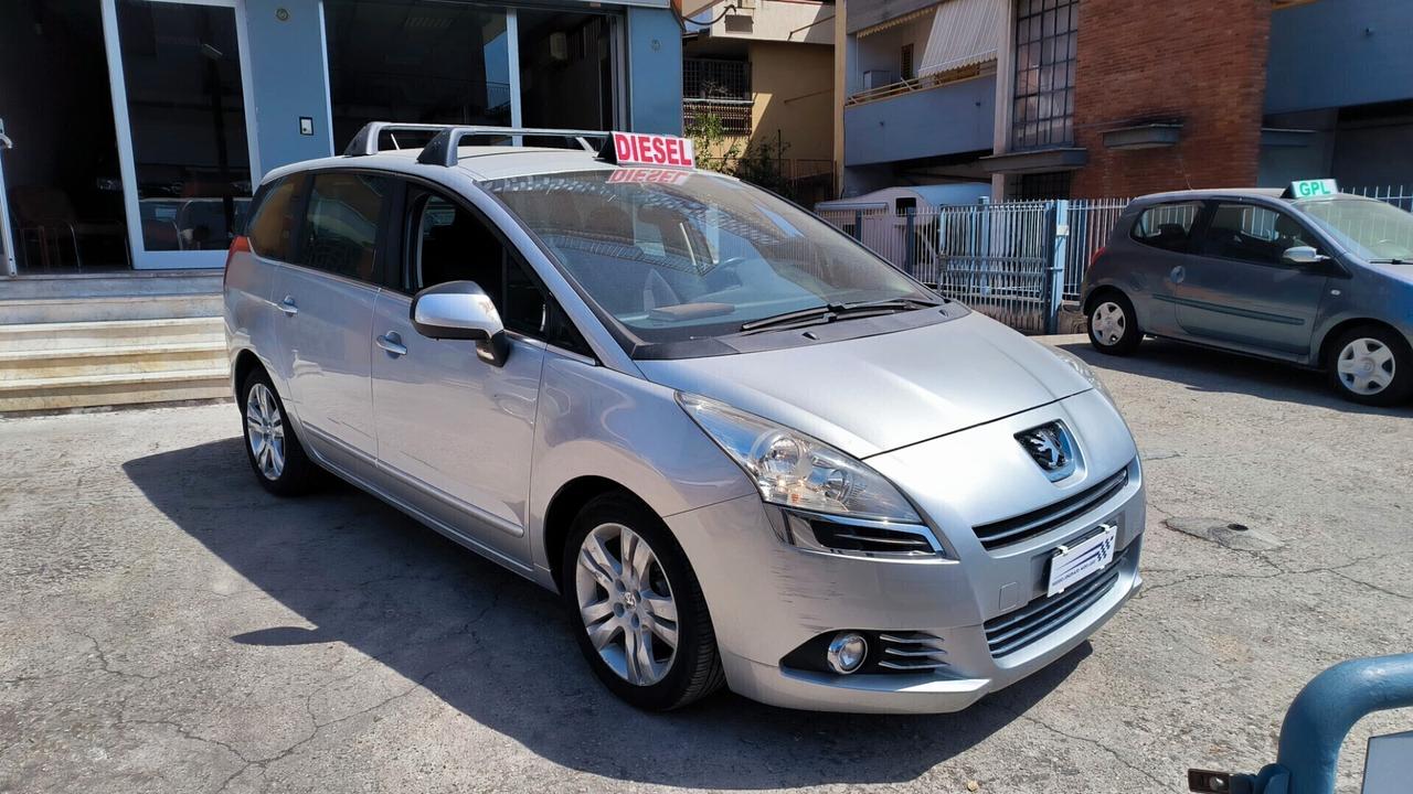 Peugeot 5008 1.6 HDi 110CV - 7 posti